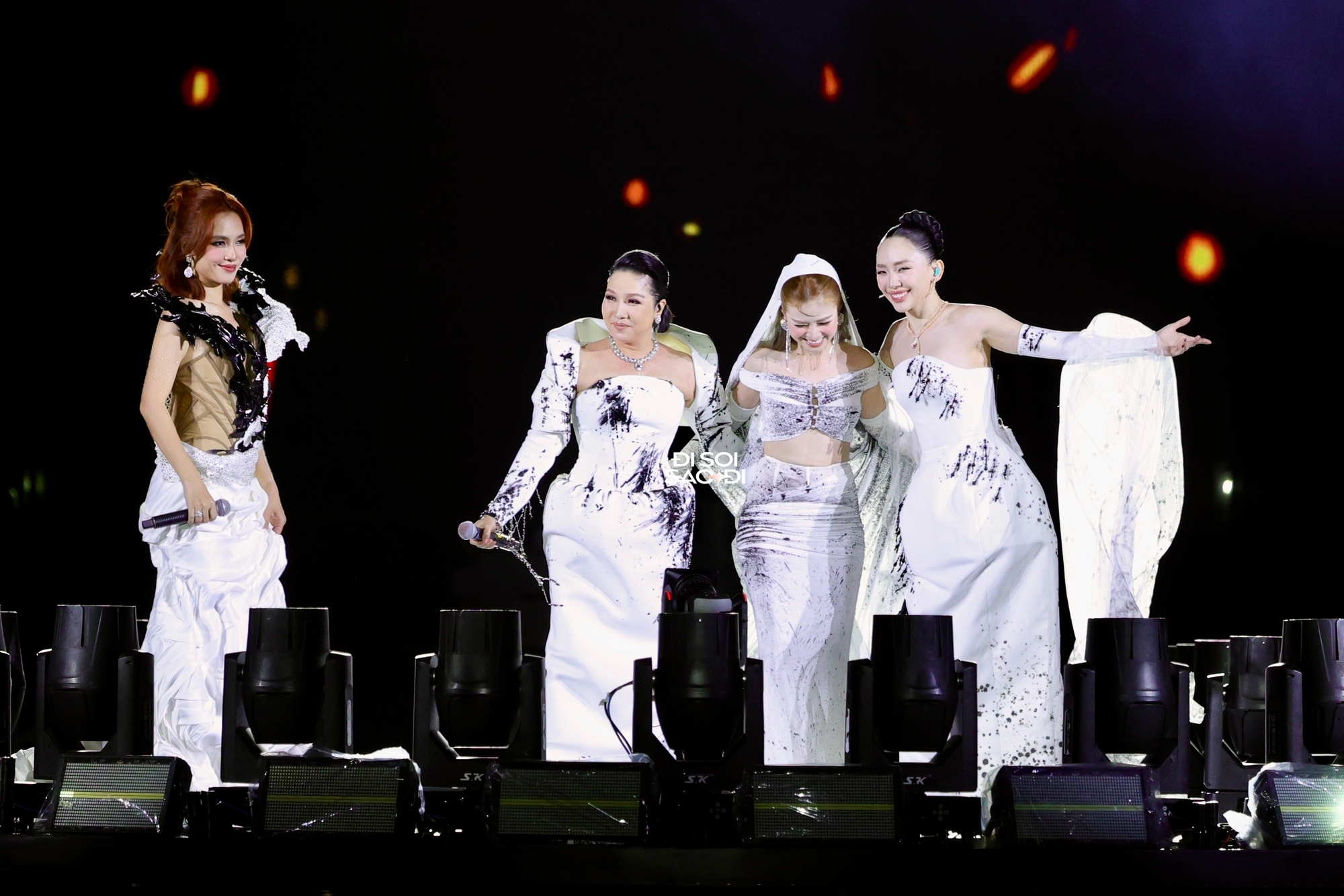 Chính thức dừng concert Chị Đẹp, fan đọc thông báo mà vừa buồn vừa bực!- Ảnh 3.