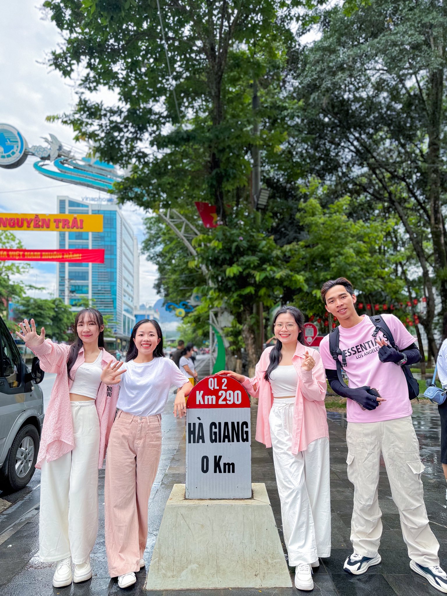 Địa điểm hot nhất Hà Giang mà ai cũng check-in: Sau ngày 1/7, có một thứ sẽ thay đổi vĩnh viễn!- Ảnh 2. Địa điểm hot nhất Hà Giang mà ai cũng check-in: Sau ngày 1/7, có một thứ sẽ thay đổi vĩnh viễn!- Ảnh 2.