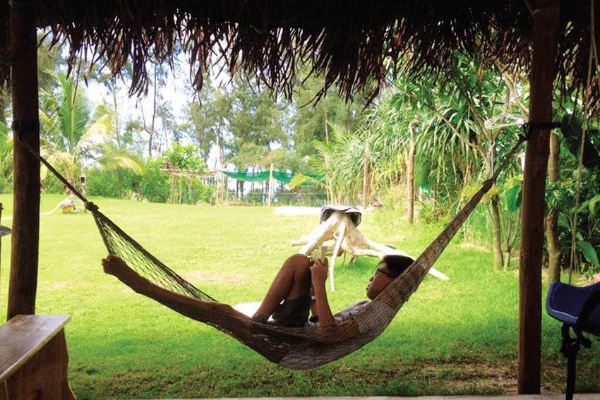Món đồ mà nhà nào ở miền Tây cũng phải có: "Ăn cơm xong nằm đu đưa là hết sảy"!- Ảnh 2. Món đồ mà nhà nào ở miền Tây cũng phải có: "Ăn cơm xong nằm đu đưa là hết sảy"!- Ảnh 2.