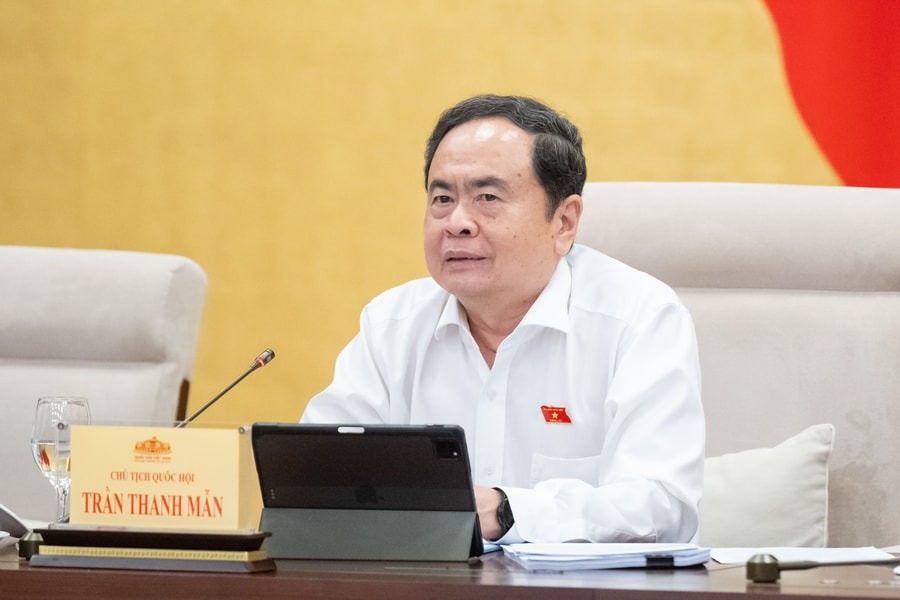 Chủ tịch Quốc hội ký Nghị quyết chỉ định nhân sự các Đoàn Đại biểu Quốc hội sau sáp nhập- Ảnh 1. Chủ tịch Quốc hội ký Nghị quyết chỉ định nhân sự các Đoàn Đại biểu Quốc hội sau sáp nhập- Ảnh 1.