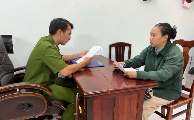 Trương Thị Thu Vân bị cấm đi khỏi nơi cư trú- Ảnh 1. Trương Thị Thu Vân bị cấm đi khỏi nơi cư trú- Ảnh 1.