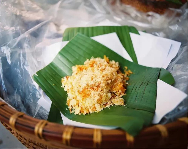 Khách Trung Quốc thử 1 món xôi Việt Nam, ngay miếng đầu đã thốt lên: "Hương vị bùng nổ… chỉ ở đây mới có"- Ảnh 4. Khách Trung Quốc thử 1 món xôi Việt Nam, ngay miếng đầu đã thốt lên: "Hương vị bùng nổ… chỉ ở đây mới có"- Ảnh 4.