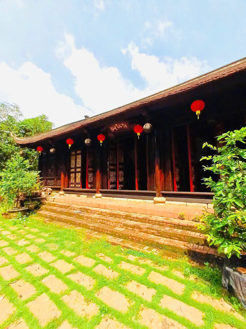 Bên trong biệt phủ 100 tỷ, rộng 16.000 m2 của Hoàng Mập: Giường ngủ 2,3 tỷ, hồ cá 4.000 đô một con- Ảnh 2. Bên trong biệt phủ 100 tỷ, rộng 16.000 m2 của Hoàng Mập: Giường ngủ 2,3 tỷ, hồ cá 4.000 đô một con- Ảnh 2.