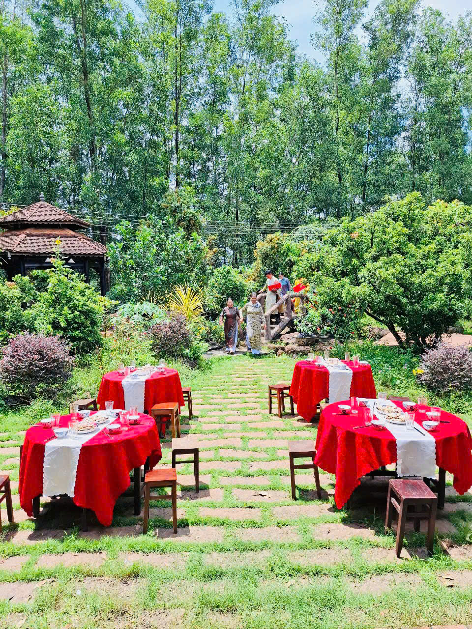 Bên trong biệt phủ 100 tỷ, rộng 16.000 m2 của Hoàng Mập: Giường ngủ 2,3 tỷ, hồ cá 4.000 đô một con- Ảnh 13. Bên trong biệt phủ 100 tỷ, rộng 16.000 m2 của Hoàng Mập: Giường ngủ 2,3 tỷ, hồ cá 4.000 đô một con- Ảnh 13.