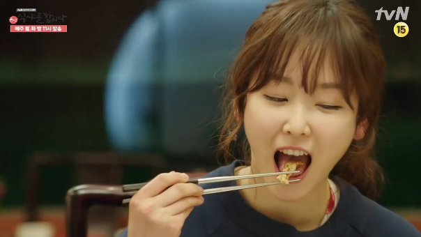 Showbiz có duy nhất 1 mỹ nhân đổi đời nhờ giỏi ăn, cứ ngồi ăn là đẹp lên gấp 1000 lần- Ảnh 3.