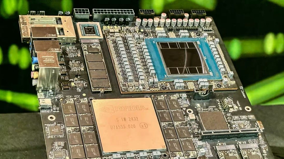 Hãng vô danh Nhật Bản ẩn mình suốt 100 năm, giờ đây khiến Nvidia, Microsoft, Google phải xếp hàng chờ đợi, có tiền tỷ cũng phải cúi đầu- Ảnh 3. Hãng vô danh Nhật Bản ẩn mình suốt 100 năm, giờ đây khiến Nvidia, Microsoft, Google phải xếp hàng chờ đợi, có tiền tỷ cũng phải cúi đầu- Ảnh 3.