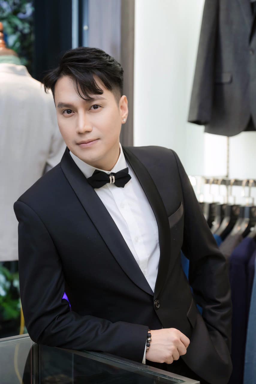 Chuyện gì đang xảy ra với Việt Anh?- Ảnh 10. Chuyện gì đang xảy ra với Việt Anh?- Ảnh 10.