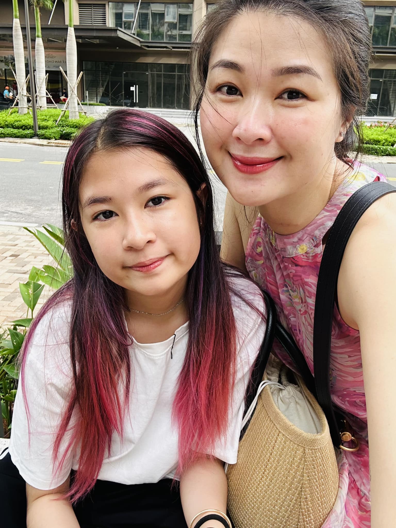 Con gái 13 tuổi của Huy Khánh - Mạc Anh Thư: Chân dài miên man như siêu mẫu, khuôn mặt cực kỳ giống mẹ- Ảnh 4. Con gái 13 tuổi của Huy Khánh - Mạc Anh Thư: Chân dài miên man như siêu mẫu, khuôn mặt cực kỳ giống mẹ- Ảnh 4.