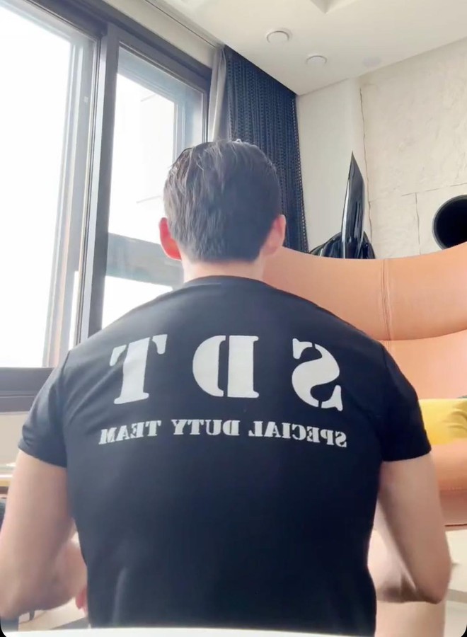 Mỹ nam đẹp nhất thế giới mỗi ngày dậy từ 5h sáng vào phòng gym, kết quả sau 18 tháng khiến ai cũng phải Mỹ nam đẹp nhất thế giới mỗi ngày dậy từ 5h sáng vào phòng gym, kết quả sau 18 tháng khiến ai cũng phải