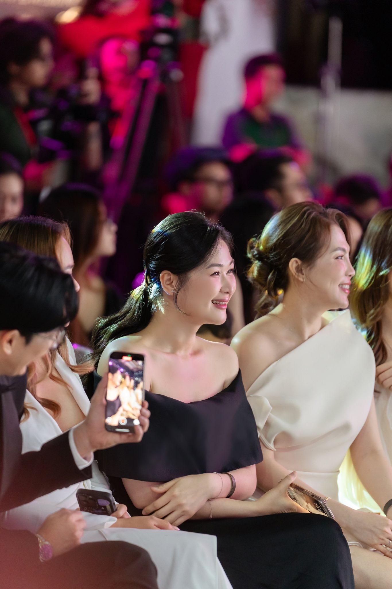 Con gái 13 tuổi của Huy Khánh - Mạc Anh Thư: Chân dài miên man như siêu mẫu, khuôn mặt cực kỳ giống mẹ- Ảnh 5. Con gái 13 tuổi của Huy Khánh - Mạc Anh Thư: Chân dài miên man như siêu mẫu, khuôn mặt cực kỳ giống mẹ- Ảnh 5.