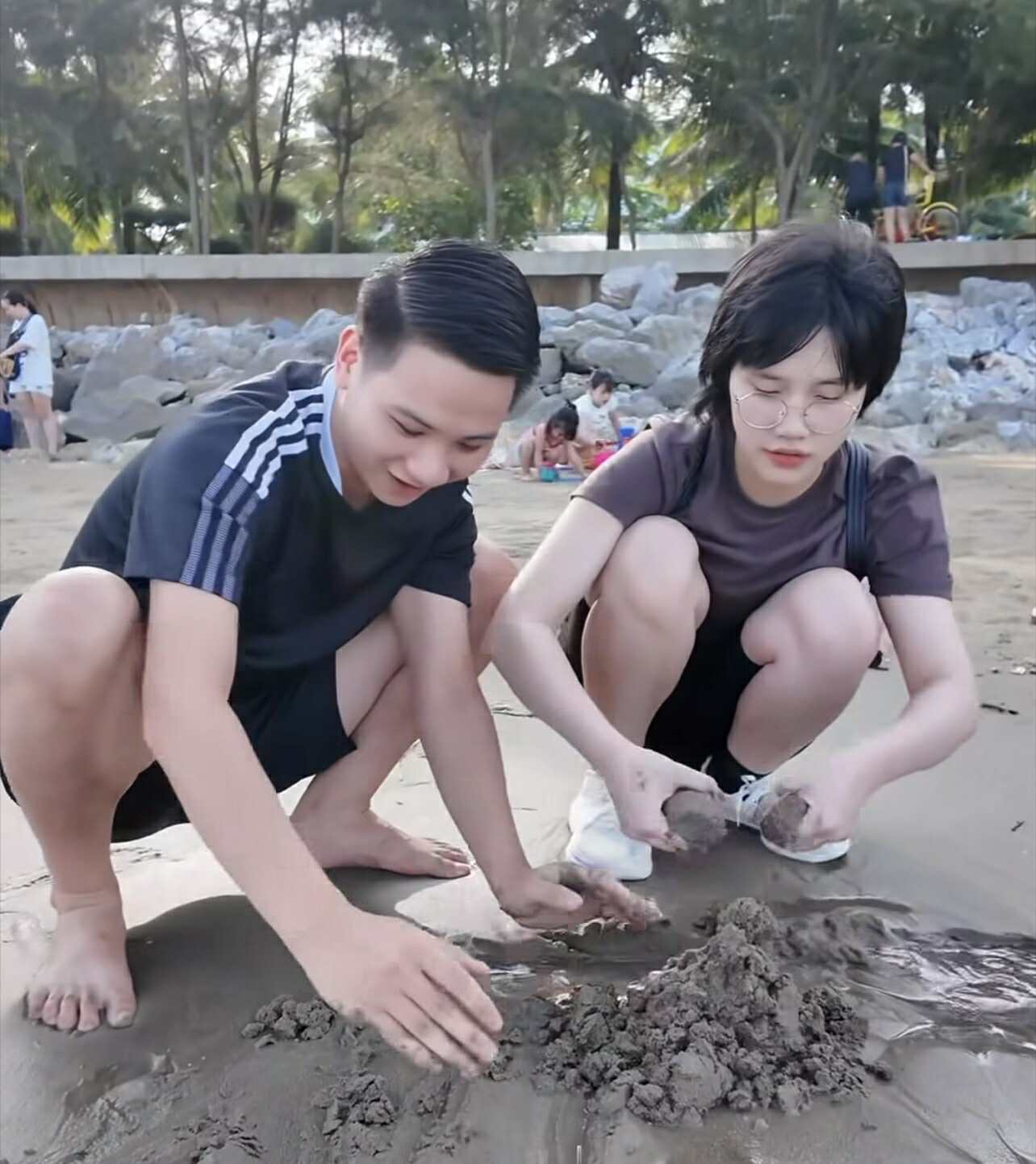 Người chồng chăm vợ bị bệnh não kể giọt nước tràn ly khiến anh phải rời đi, tiết lộ phản ứng của bà xã- Ảnh 2.