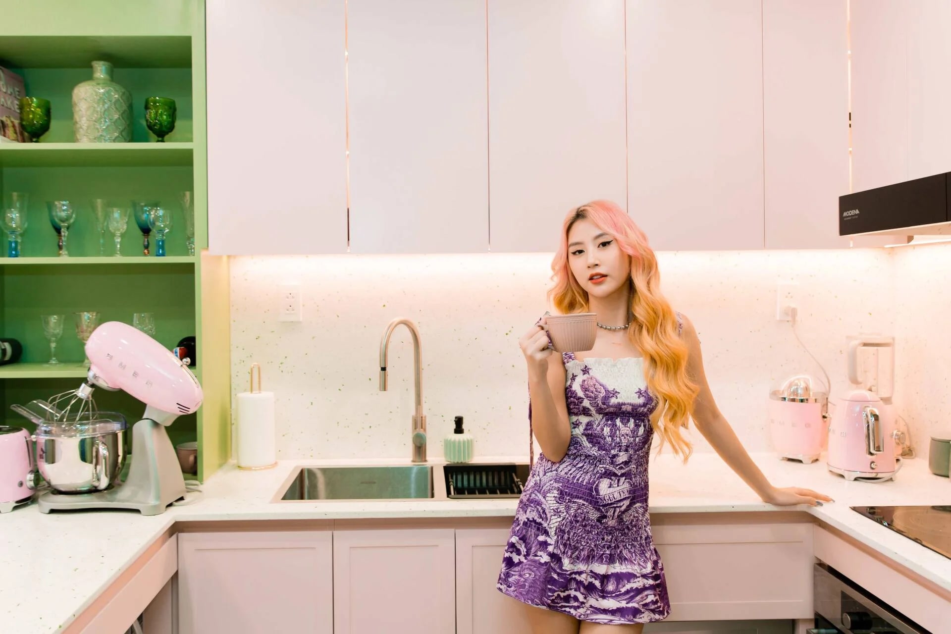 Bán penthouse 12 tỷ, Quỳnh Anh Shyn tậu căn hộ mới: Xịn xò, Bán penthouse 12 tỷ, Quỳnh Anh Shyn tậu căn hộ mới: Xịn xò,