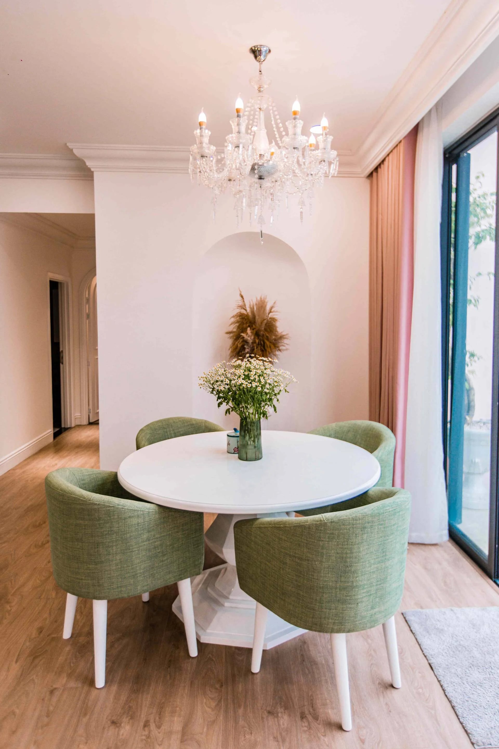 Bán penthouse 12 tỷ, Quỳnh Anh Shyn tậu căn hộ mới: Xịn xò, Bán penthouse 12 tỷ, Quỳnh Anh Shyn tậu căn hộ mới: Xịn xò,