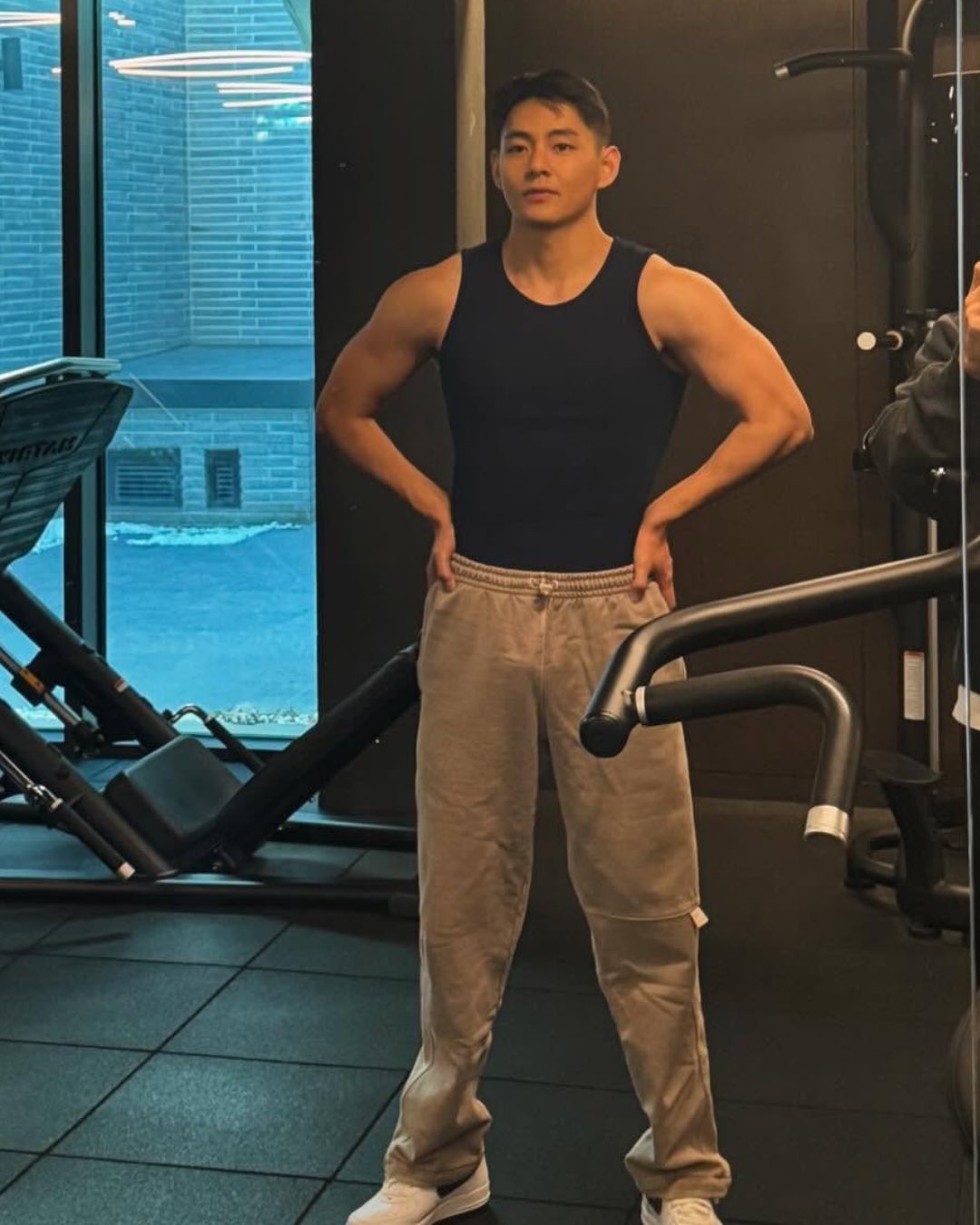 Mỹ nam đẹp nhất thế giới mỗi ngày dậy từ 5h sáng vào phòng gym, kết quả sau 18 tháng khiến ai cũng phải Mỹ nam đẹp nhất thế giới mỗi ngày dậy từ 5h sáng vào phòng gym, kết quả sau 18 tháng khiến ai cũng phải