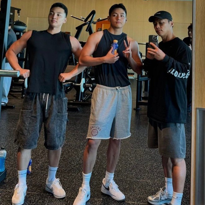 Mỹ nam đẹp nhất thế giới mỗi ngày dậy từ 5h sáng vào phòng gym, kết quả sau 18 tháng khiến ai cũng phải Mỹ nam đẹp nhất thế giới mỗi ngày dậy từ 5h sáng vào phòng gym, kết quả sau 18 tháng khiến ai cũng phải