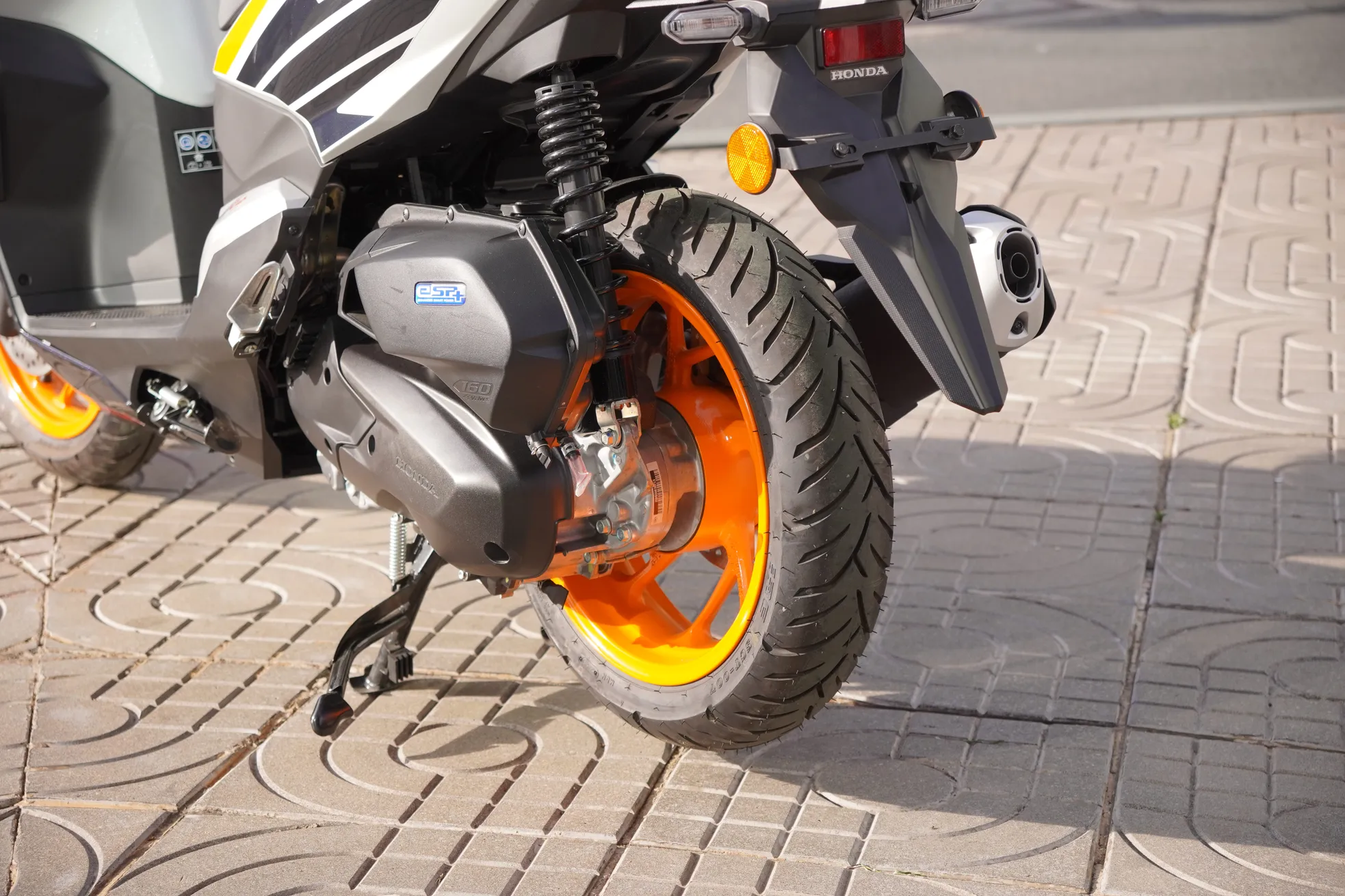 Cận cảnh Honda Vario bản giới hạn Repsol vừa về Việt Nam- Ảnh 13. Cận cảnh Honda Vario bản giới hạn Repsol vừa về Việt Nam- Ảnh 13.