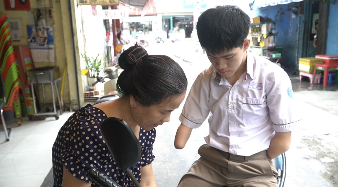 Câu chuyện của một sĩ tử "đặc biệt" mùa thi 2025- Ảnh 4. Câu chuyện của một sĩ tử "đặc biệt" mùa thi 2025- Ảnh 4.
