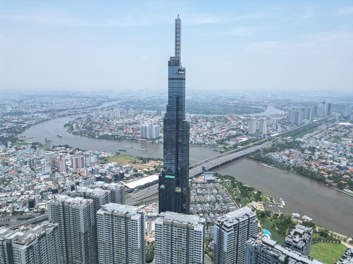 Vingroup, Thaco cam kết đầu tư vào TP VN sẽ thành “siêu đô thị quốc tế”, quy mô lớn hơn Thượng Hải- Ảnh 1. Vingroup, Thaco cam kết đầu tư vào TP VN sẽ thành “siêu đô thị quốc tế”, quy mô lớn hơn Thượng Hải- Ảnh 1.