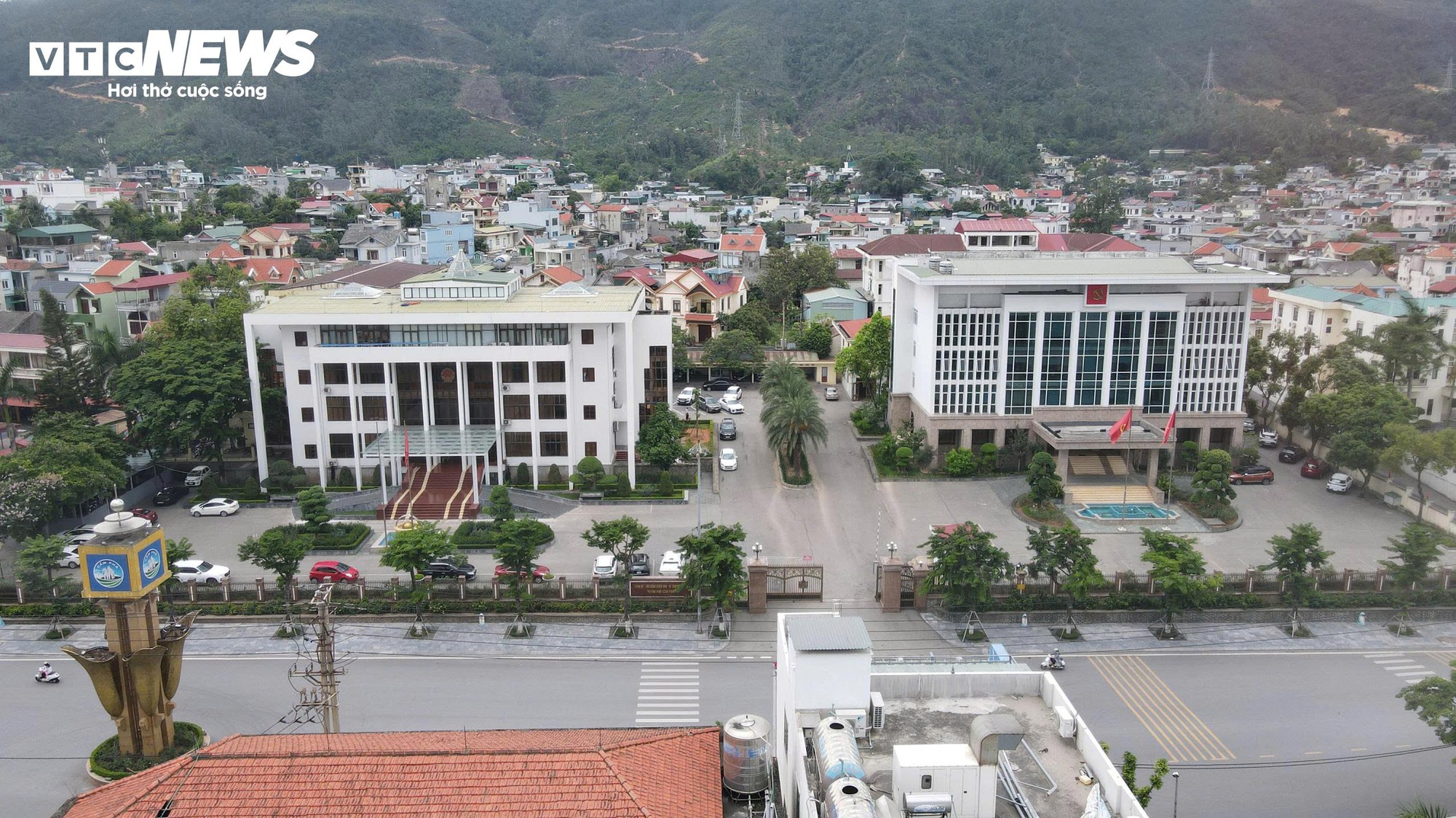 Tên gọi, trụ sở 52 xã, phường mới và 2 đặc khu của tỉnh Quảng Ninh- Ảnh 1. Tên gọi, trụ sở 52 xã, phường mới và 2 đặc khu của tỉnh Quảng Ninh- Ảnh 1.