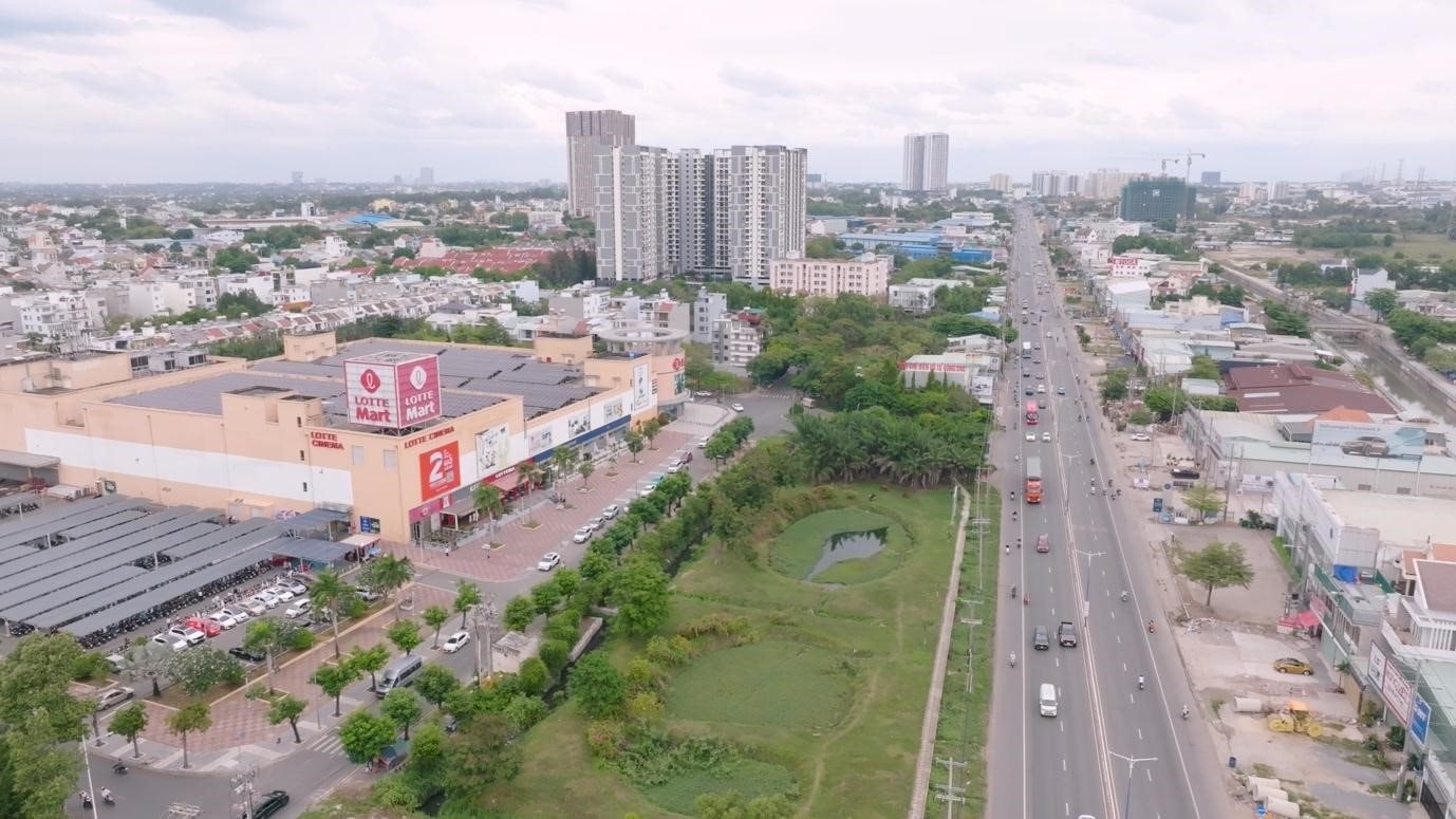 Lực đẩy siêu đô thị TP.HCM mới: “Bộ ba” hạ tầng, kinh tế và giãn dân đang thay đổi “khẩu vị” người mua nhà- Ảnh 1. Lực đẩy siêu đô thị TP.HCM mới: “Bộ ba” hạ tầng, kinh tế và giãn dân đang thay đổi “khẩu vị” người mua nhà- Ảnh 1.