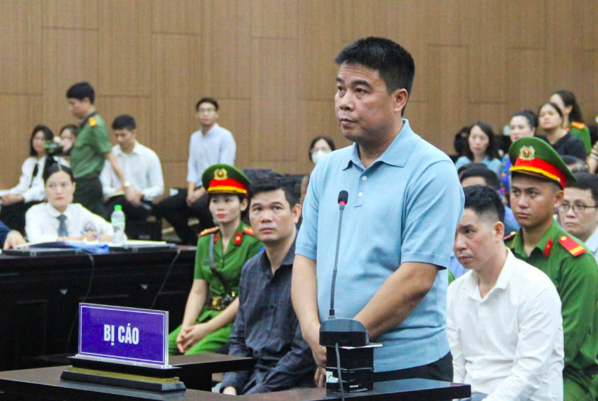 Nhận hối lộ gần 48 tỉ đồng, cựu bí thư Vĩnh Phúc Hoàng Thị Thuý Lan bị đề nghị 14-15 năm tù- Ảnh 2. Nhận hối lộ gần 48 tỉ đồng, cựu bí thư Vĩnh Phúc Hoàng Thị Thuý Lan bị đề nghị 14-15 năm tù- Ảnh 2.