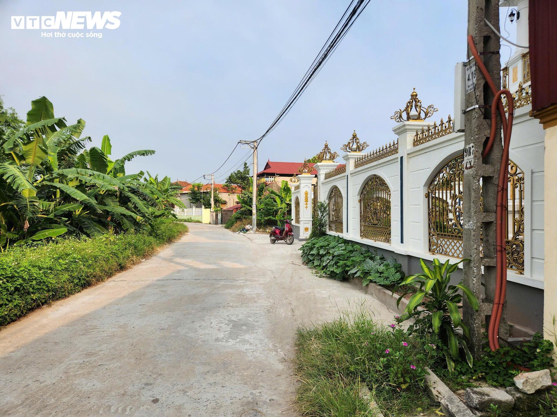 Biệt thự của 'ông trùm' 38 tuổi cầm đầu đường dây lừa đảo hơn 2.000 tỷ đồng- Ảnh 7.