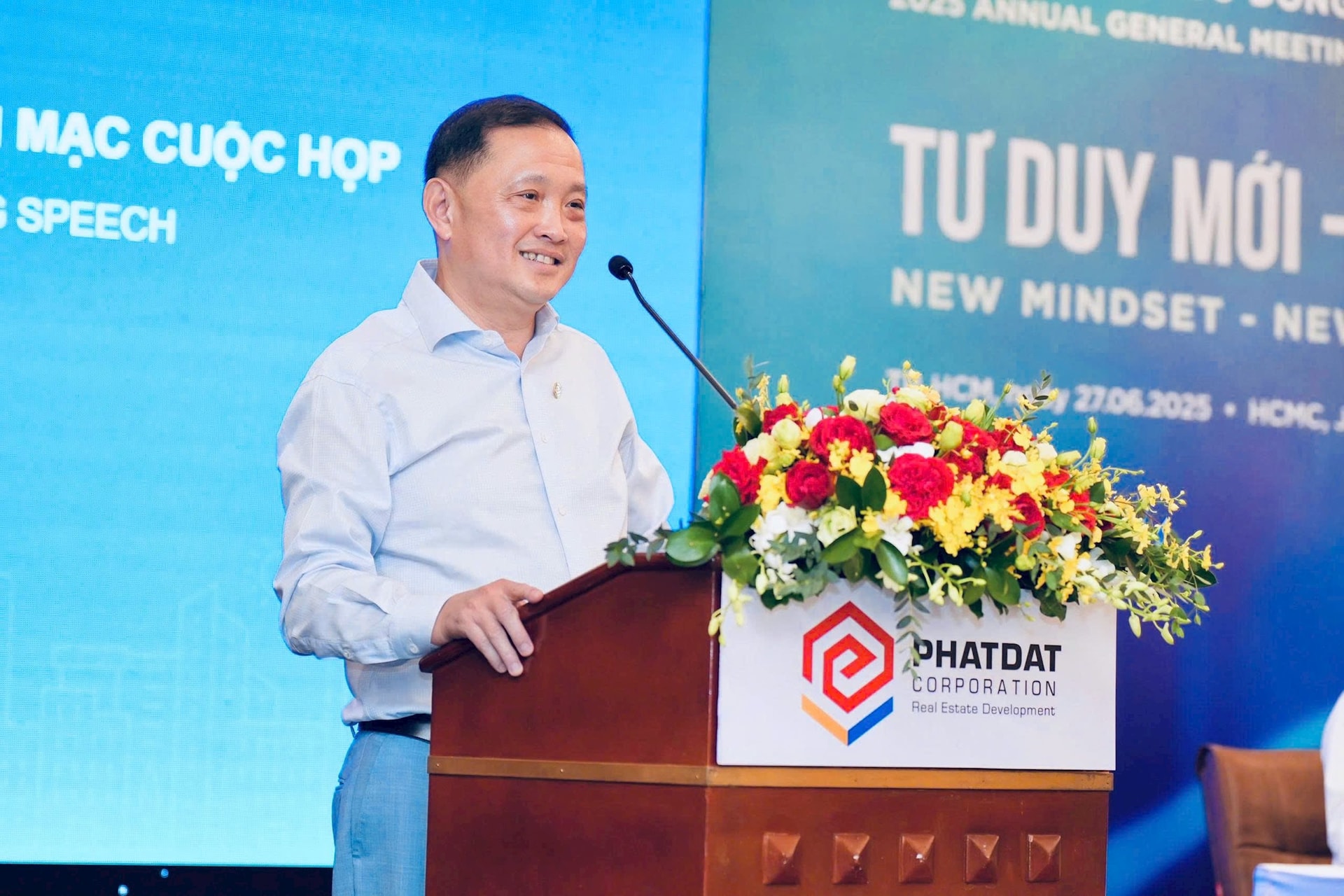 Chủ tịch Phát Đạt (PDR) hé lộ 2 “tin vui” trị giá hàng chục ha đất vàng tại TP.HCM và Bình Dương- Ảnh 1. Chủ tịch Phát Đạt (PDR) hé lộ 2 “tin vui” trị giá hàng chục ha đất vàng tại TP.HCM và Bình Dương- Ảnh 1.