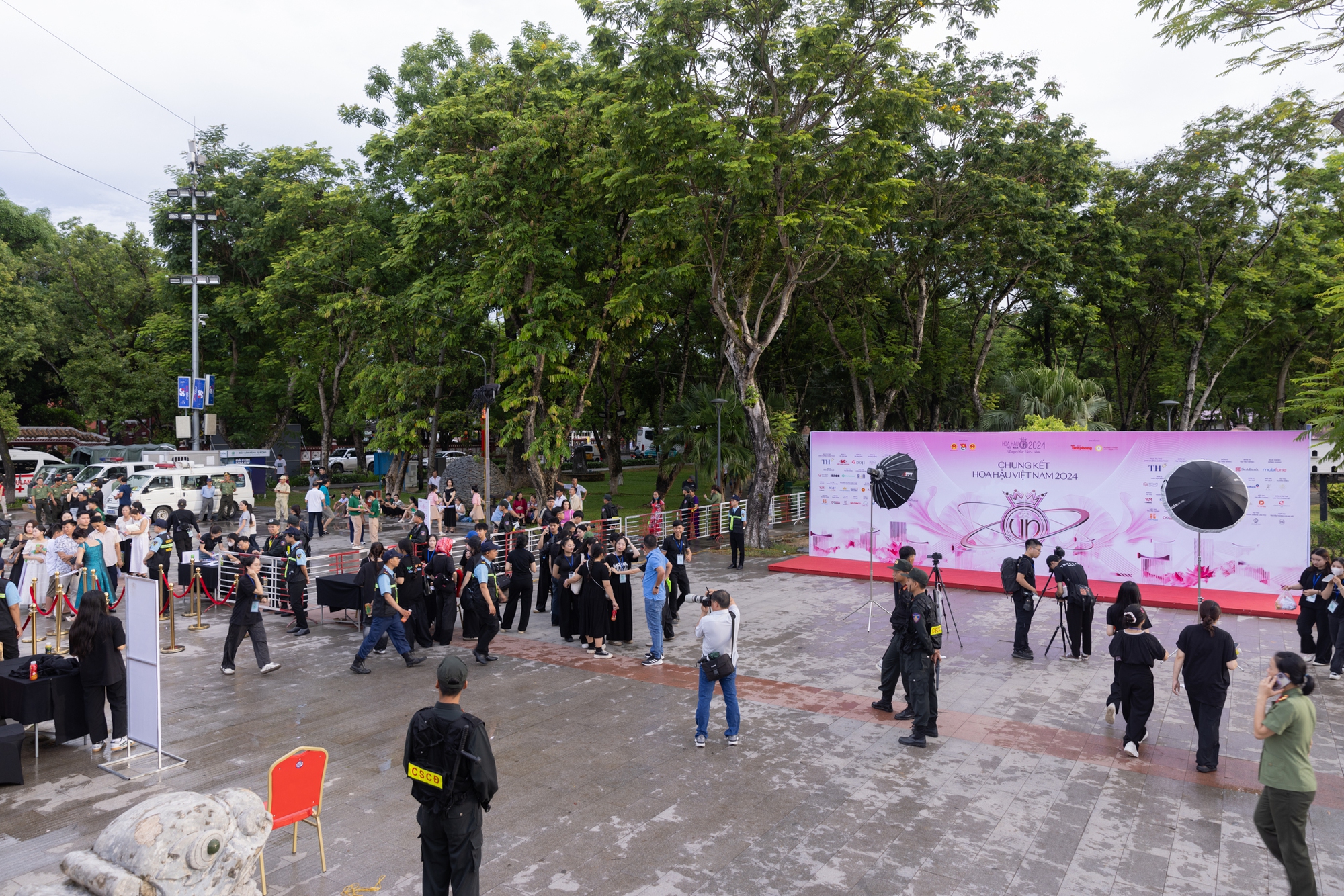 Hà Trúc Linh đăng quang Hoa hậu Việt Nam 2024!- Ảnh 47. Hà Trúc Linh đăng quang Hoa hậu Việt Nam 2024!- Ảnh 47.