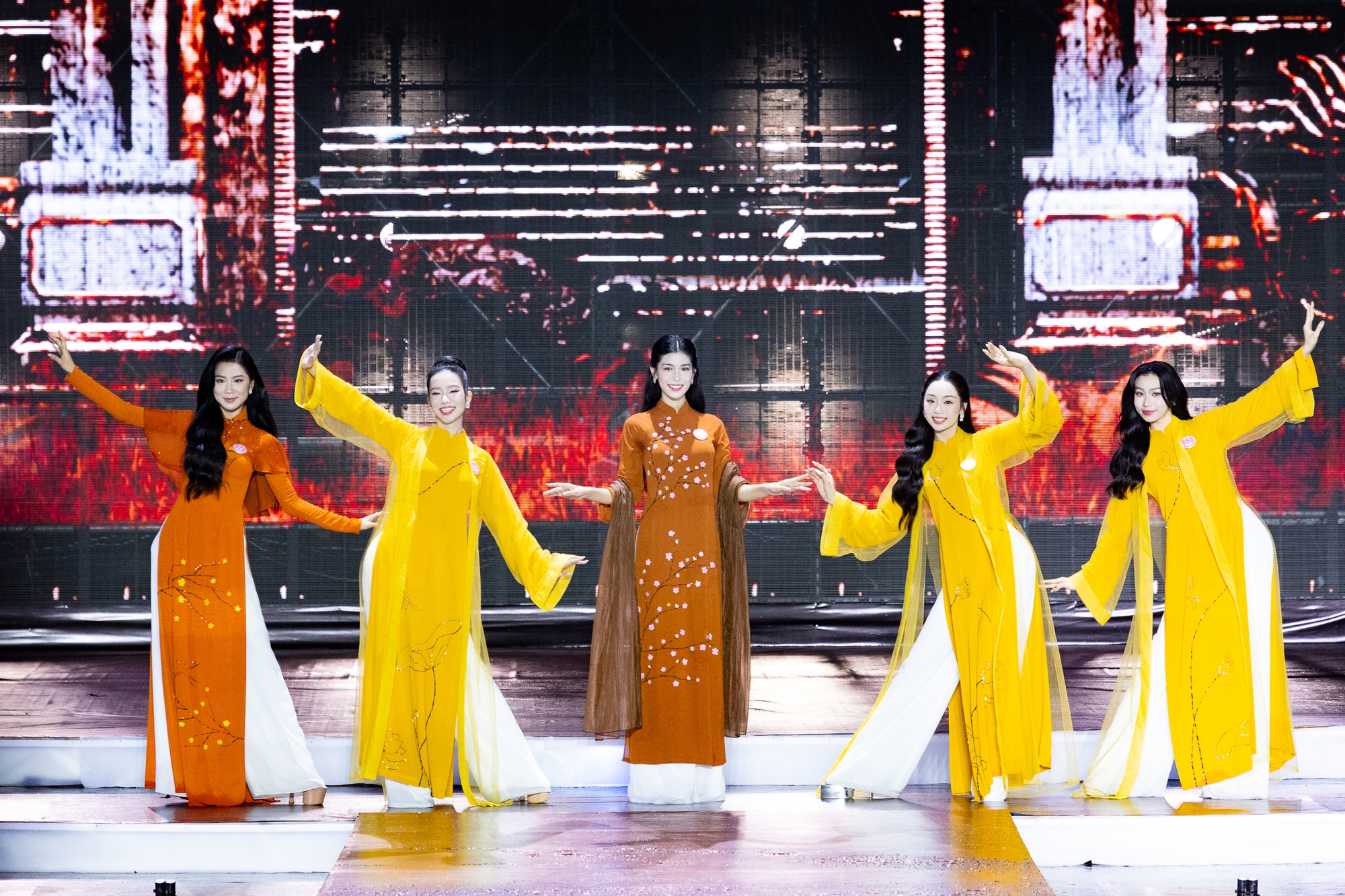 Hà Trúc Linh đăng quang Hoa hậu Việt Nam 2024!- Ảnh 29. Hà Trúc Linh đăng quang Hoa hậu Việt Nam 2024!- Ảnh 29.