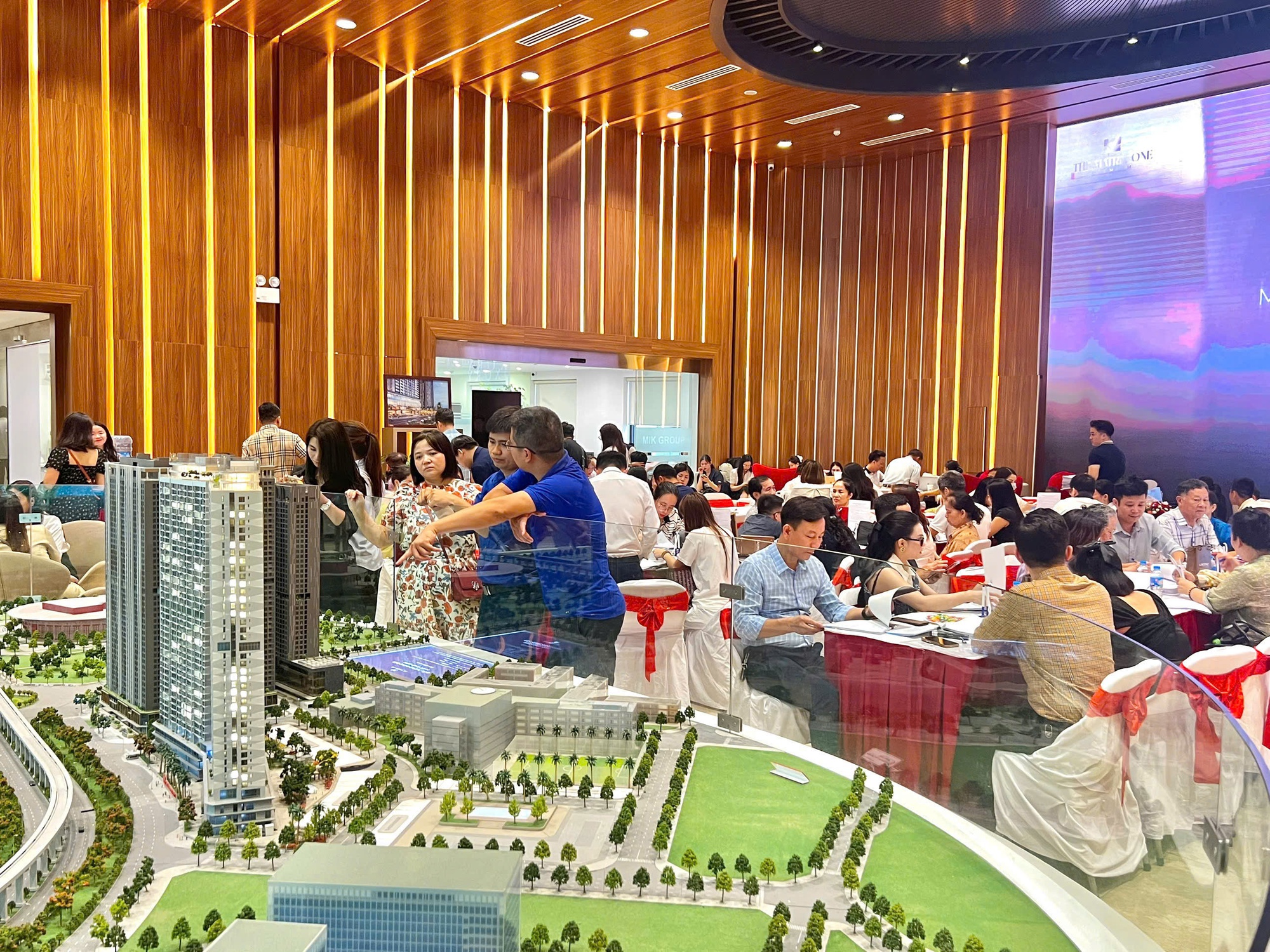 Căn hộ cao cấp Hà Nội: kênh đầu tư đắt khách- Ảnh 1. Căn hộ cao cấp Hà Nội: kênh đầu tư đắt khách- Ảnh 1.
