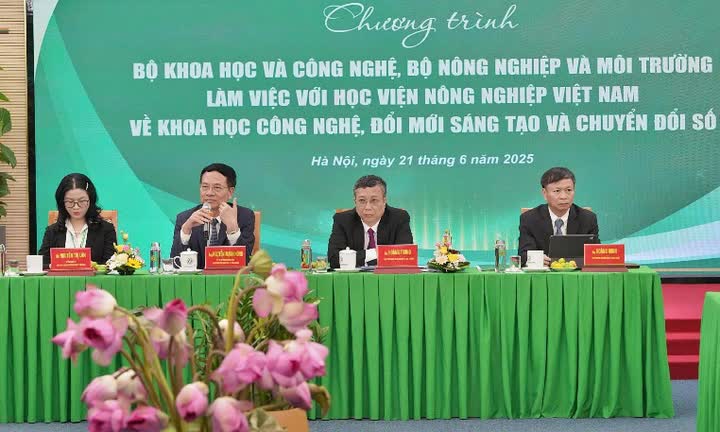 Bộ trưởng Nguyễn Mạnh Hùng nói về hợp tác quốc tế trong khoa học công nghệ: "Việt Nam không đi xin nữa, phải có cái Việt Nam mang ra, có cái Việt Nam mang về"- Ảnh 2. Bộ trưởng Nguyễn Mạnh Hùng nói về hợp tác quốc tế trong khoa học công nghệ: "Việt Nam không đi xin nữa, phải có cái Việt Nam mang ra, có cái Việt Nam mang về"- Ảnh 2.