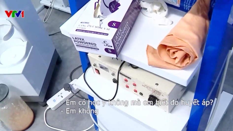 Hà Nội: Phát hiện thẩm mỹ viện giả danh bệnh viện trung ương, bác sĩ mua bằng giả, khách hàng đang hút mỡ khóc nức nở biết sự thật- Ảnh 3. Hà Nội: Phát hiện thẩm mỹ viện giả danh bệnh viện trung ương, bác sĩ mua bằng giả, khách hàng đang hút mỡ khóc nức nở biết sự thật- Ảnh 3.