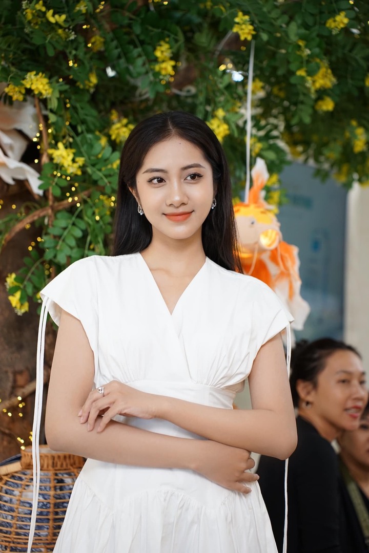 Hà Trúc Linh ngoài đời quyến rũ và đầy bản lĩnh- Ảnh 11. Hà Trúc Linh ngoài đời quyến rũ và đầy bản lĩnh- Ảnh 11.