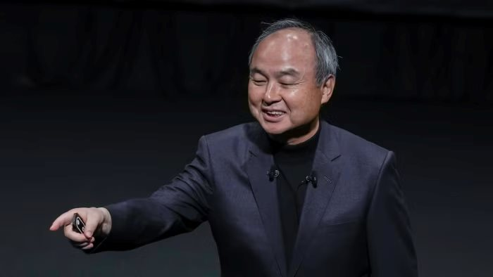 Lần đầu tiên sau 40 năm, Masayoshi Son tiết lộ kế hoạch nghỉ hưu, khẳng định người kế vị là nhân viên nội bộ Softbank- Ảnh 3. Lần đầu tiên sau 40 năm, Masayoshi Son tiết lộ kế hoạch nghỉ hưu, khẳng định người kế vị là nhân viên nội bộ Softbank- Ảnh 3.