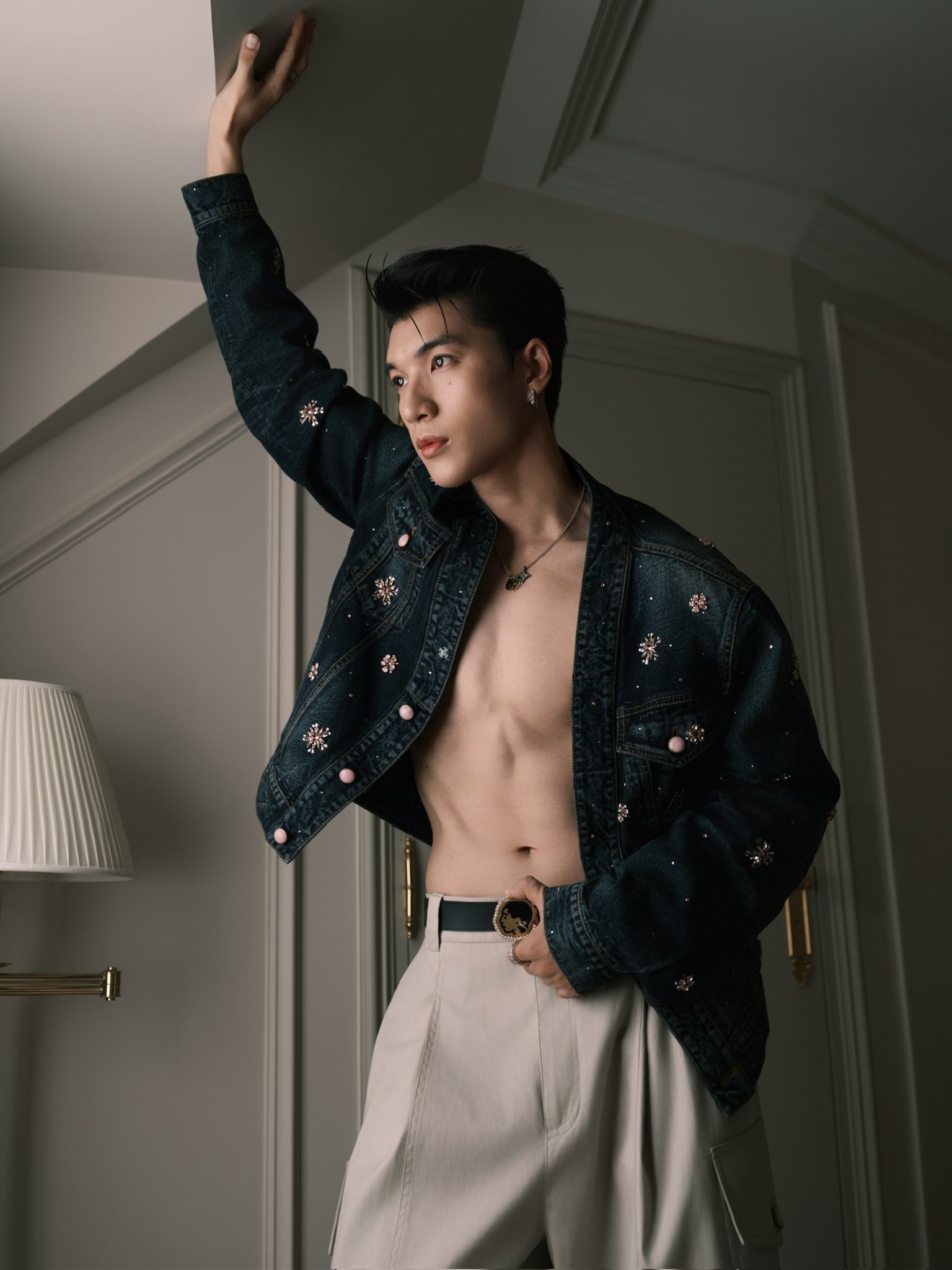 TRÌNH - “bài rap khổ nhất thế giới” của HIEUTHUHAI lên sóng VTV24- Ảnh 3. TRÌNH - “bài rap khổ nhất thế giới” của HIEUTHUHAI lên sóng VTV24- Ảnh 3.