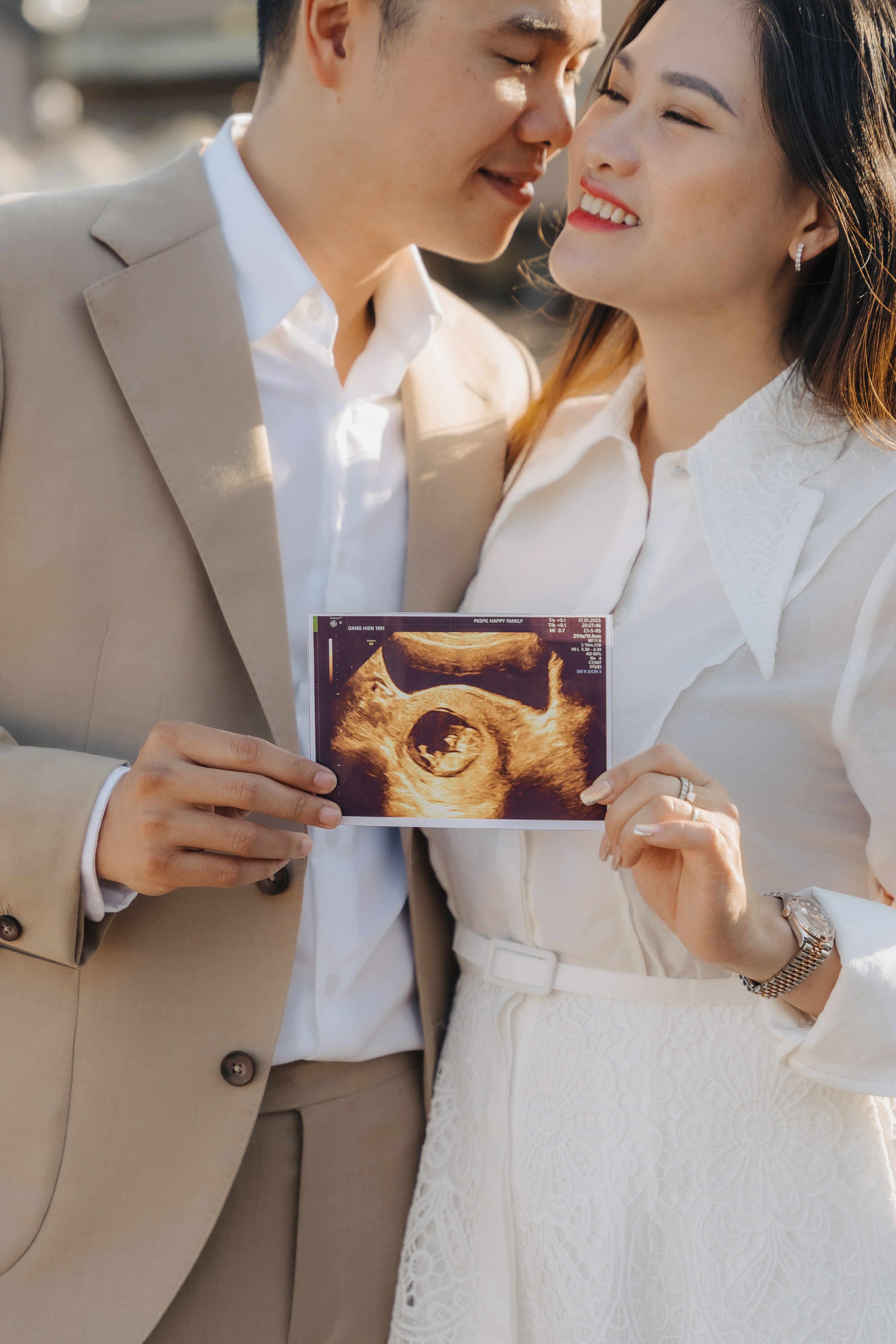 Gia đình cặp đôi bác sĩ đáng yêu trên MXH :"Tuổi thơ của các con ngắn lắm, sợ sau lớn hơn rồi lại không thích đi chơi với bố mẹ nữa"- Ảnh 1. Gia đình cặp đôi bác sĩ đáng yêu trên MXH :"Tuổi thơ của các con ngắn lắm, sợ sau lớn hơn rồi lại không thích đi chơi với bố mẹ nữa"- Ảnh 1.