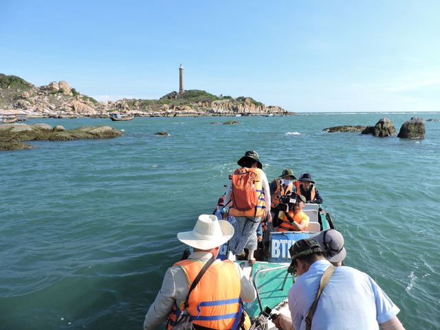 Nơi có cả biển và núi cách TP.HCM gần 200km: Nằm giữa biển nhưng không phải đảo, nước rút có thể đi bộ ra- Ảnh 3. Nơi có cả biển và núi cách TP.HCM gần 200km: Nằm giữa biển nhưng không phải đảo, nước rút có thể đi bộ ra- Ảnh 3.