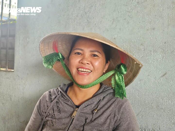 Hà Trúc Linh thành hoa hậu, cả xóm khóc mừng như con cháu mình đi thi- Ảnh 3. Hà Trúc Linh thành hoa hậu, cả xóm khóc mừng như con cháu mình đi thi- Ảnh 3.