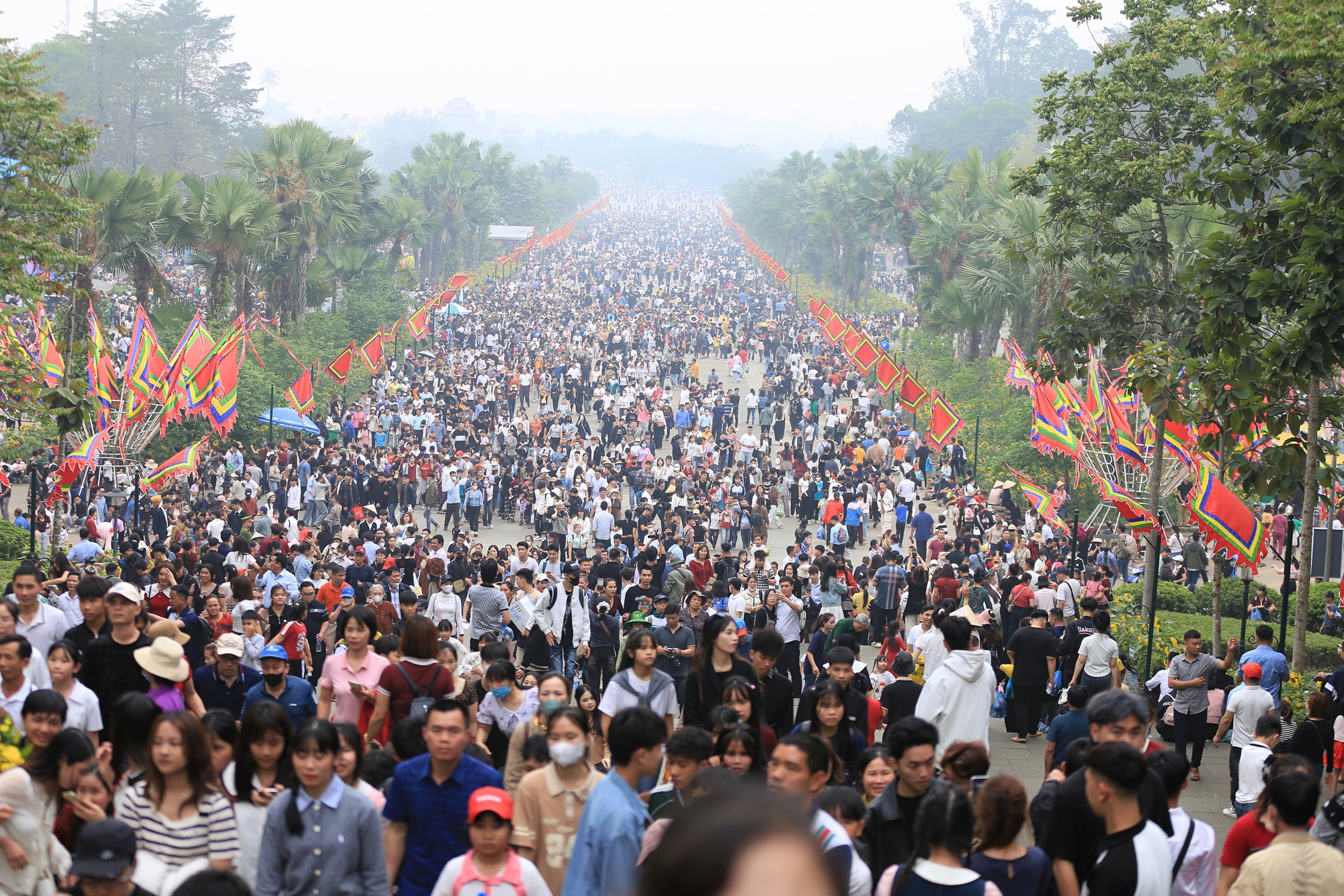 Việt Nam có 1 nơi rất lạ: Tiếp giáp với 7 tỉnh, thành khác sau sáp nhập, cái tên nghe đã giàu lại còn sống lâu- Ảnh 2. Việt Nam có 1 nơi rất lạ: Tiếp giáp với 7 tỉnh, thành khác sau sáp nhập, cái tên nghe đã giàu lại còn sống lâu- Ảnh 2.