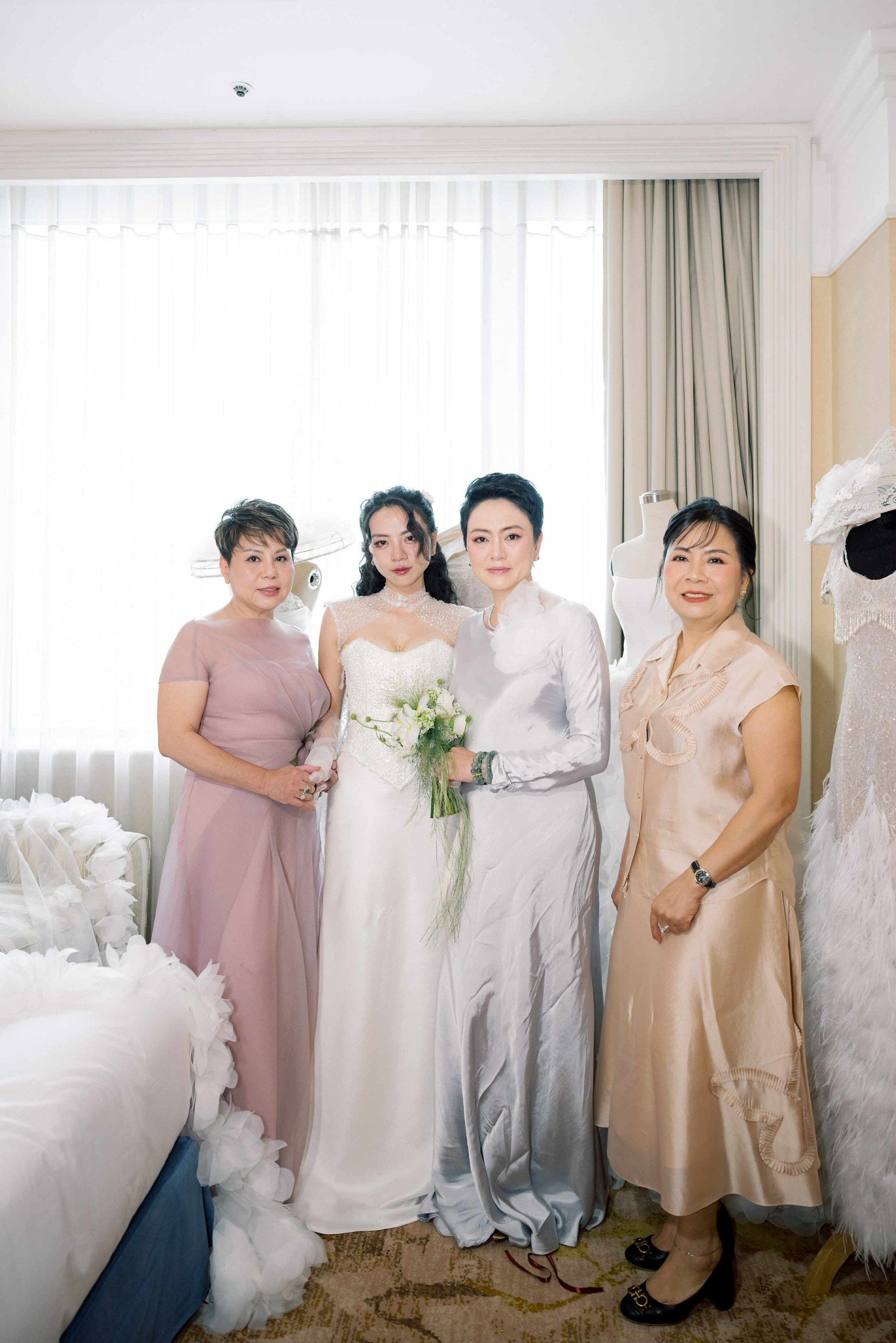 Gia tộc nổi tiếng ở Hà Nội có tận 3 hot mom: Từ mẹ đến con đều là dâu hào môn, ai cũng có tổ ấm riêng hạnh phúc- Ảnh 24. Gia tộc nổi tiếng ở Hà Nội có tận 3 hot mom: Từ mẹ đến con đều là dâu hào môn, ai cũng có tổ ấm riêng hạnh phúc- Ảnh 24.