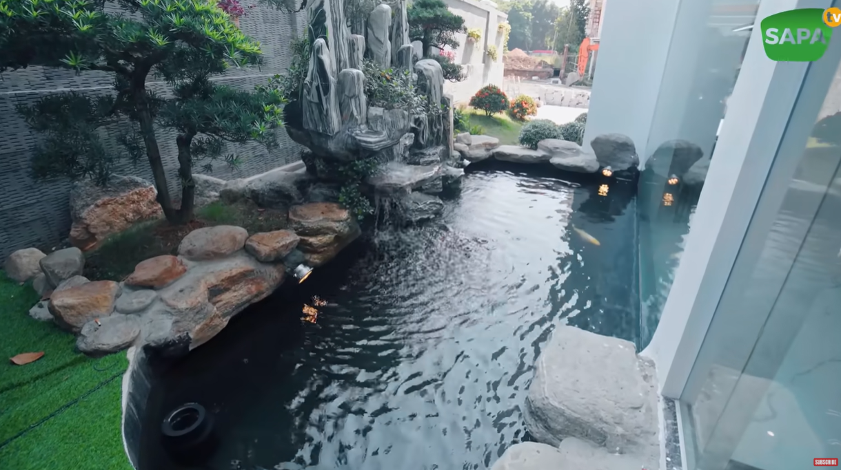 Hải Sapa đã làm gì mà tiền nhiều đến mức sở hữu nhà hàng 100 tỷ, mua cả dinh thự 1.250m2 tặng vợ?- Ảnh 8.