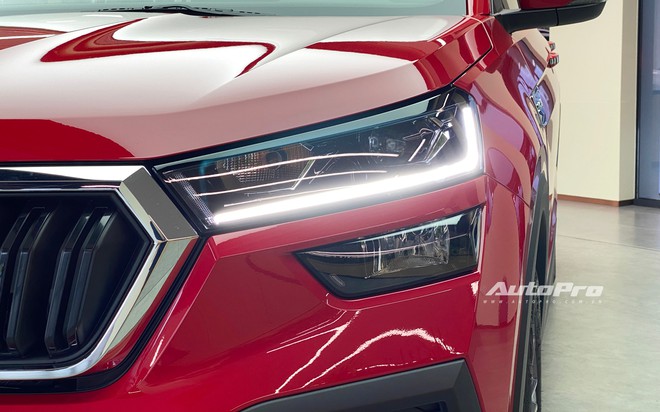 Skoda Kushaq ra mắt Việt Nam: Giá từ 599 triệu đồng, 2 bản, trang bị nội thất xịn, bản 'base' có ADAS cạnh tranh Yaris Cross, Xforce- Ảnh 4. Skoda Kushaq ra mắt Việt Nam: Giá từ 599 triệu đồng, 2 bản, trang bị nội thất xịn, bản 'base' có ADAS cạnh tranh Yaris Cross, Xforce- Ảnh 4.