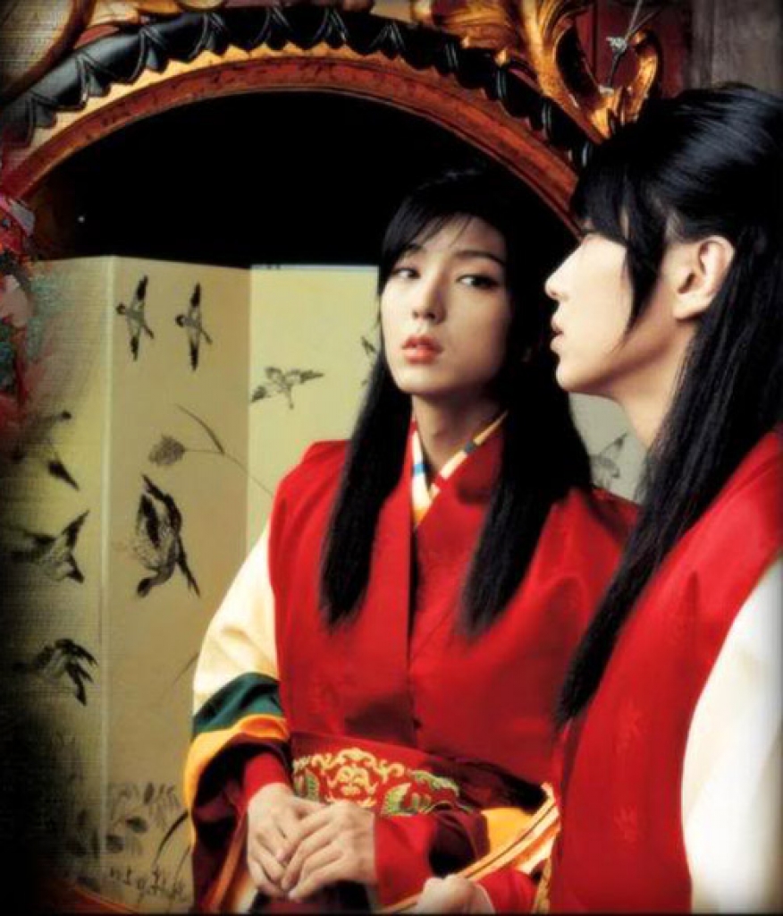Showbiz có duy nhất 1 mỹ nam thành sao hạng A nhờ trồng cây chuối, lộn ngược người vẫn đẹp siêu thực mới tài- Ảnh 3. Showbiz có duy nhất 1 mỹ nam thành sao hạng A nhờ trồng cây chuối, lộn ngược người vẫn đẹp siêu thực mới tài- Ảnh 3.