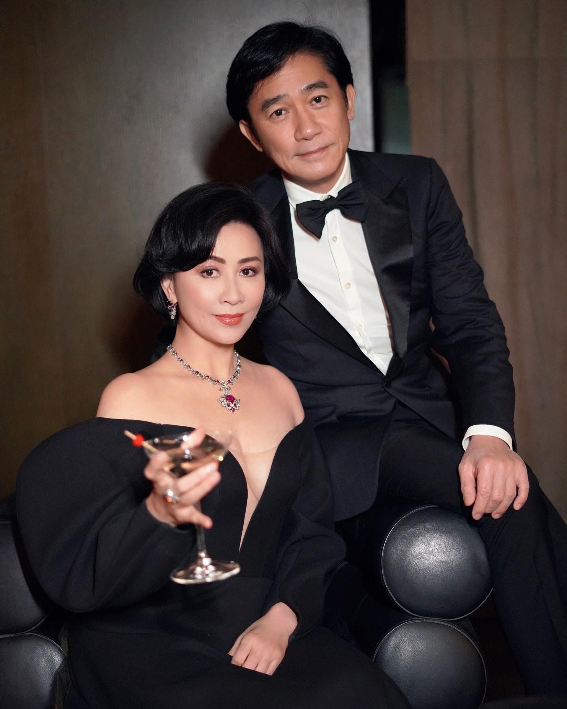 Cuộc hôn nhân lạ lùng của ông hoàng – bà chúa showbiz: Chia phòng ngủ riêng, cả năm chỉ gặp 1-2 lần- Ảnh 1. Cuộc hôn nhân lạ lùng của ông hoàng – bà chúa showbiz: Chia phòng ngủ riêng, cả năm chỉ gặp 1-2 lần- Ảnh 1.