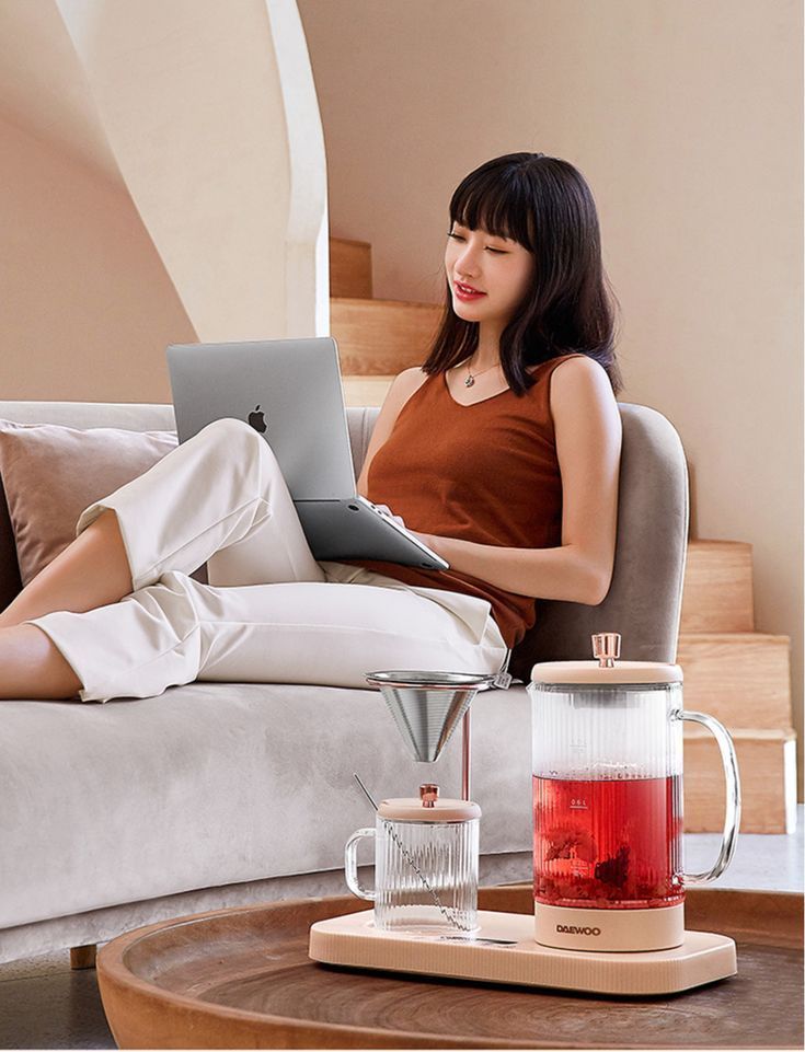Giải ngố tài chính: Thu nhập thụ động là gì và có thật sự dễ kiếm như mạng xã hội nói?- Ảnh 1. Giải ngố tài chính: Thu nhập thụ động là gì và có thật sự dễ kiếm như mạng xã hội nói?- Ảnh 1.