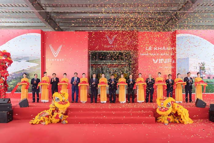 Hình ảnh bên trong Nhà máy sản xuất ô tô điện VinFast tại Hà Tĩnh, công suất 200.000 xe/năm- Ảnh 2. Hình ảnh bên trong Nhà máy sản xuất ô tô điện VinFast tại Hà Tĩnh, công suất 200.000 xe/năm- Ảnh 2.