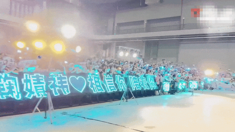 Chưa từng có ở showbiz: 10.000 người xếp hàng xuyên đêm để gặp mỹ nhân chỉ cao 1m45- Ảnh 5.