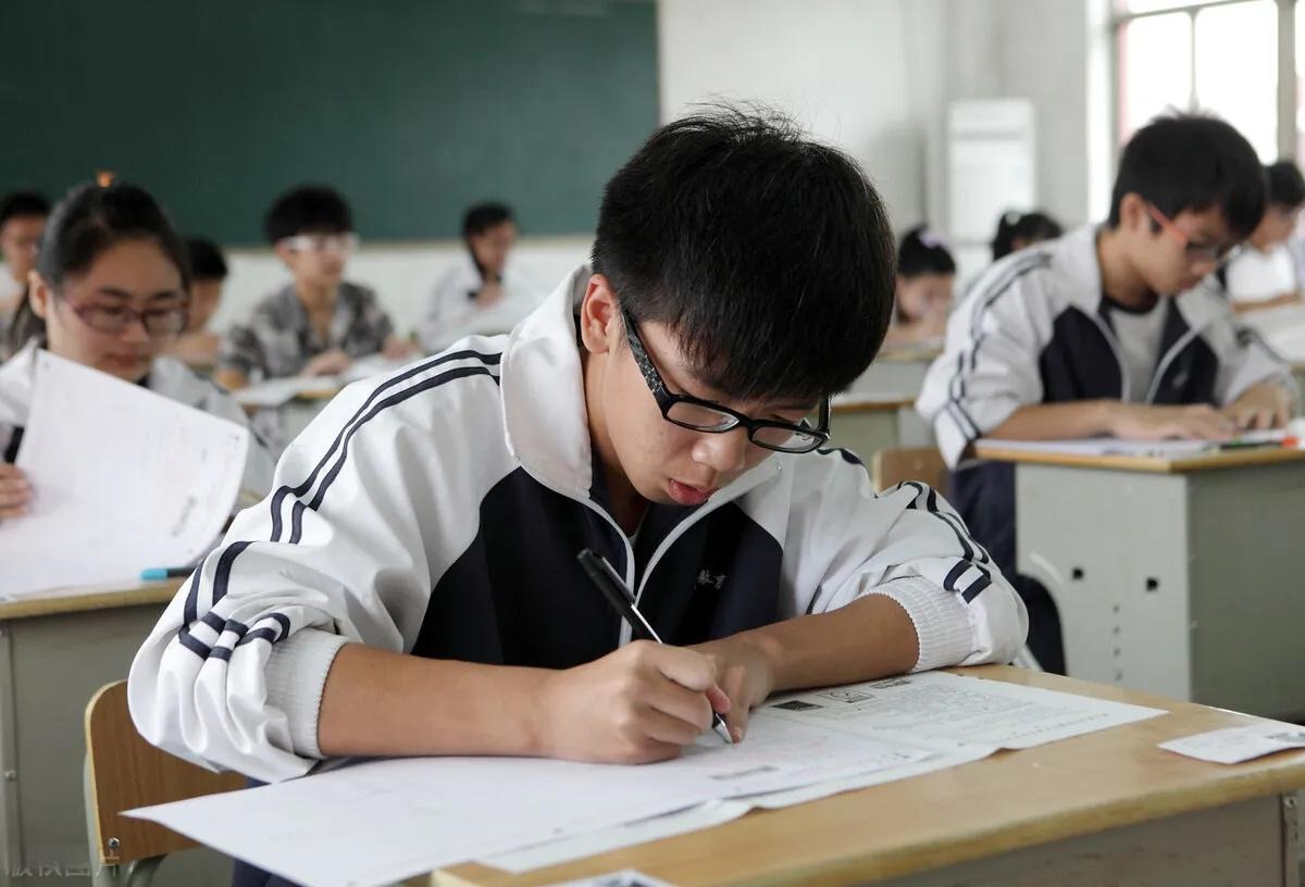10 đặc điểm nhận diện "con nhà người ta": Con bạn có bao nhiêu trong số này?- Ảnh 1. 10 đặc điểm nhận diện "con nhà người ta": Con bạn có bao nhiêu trong số này?- Ảnh 1.
