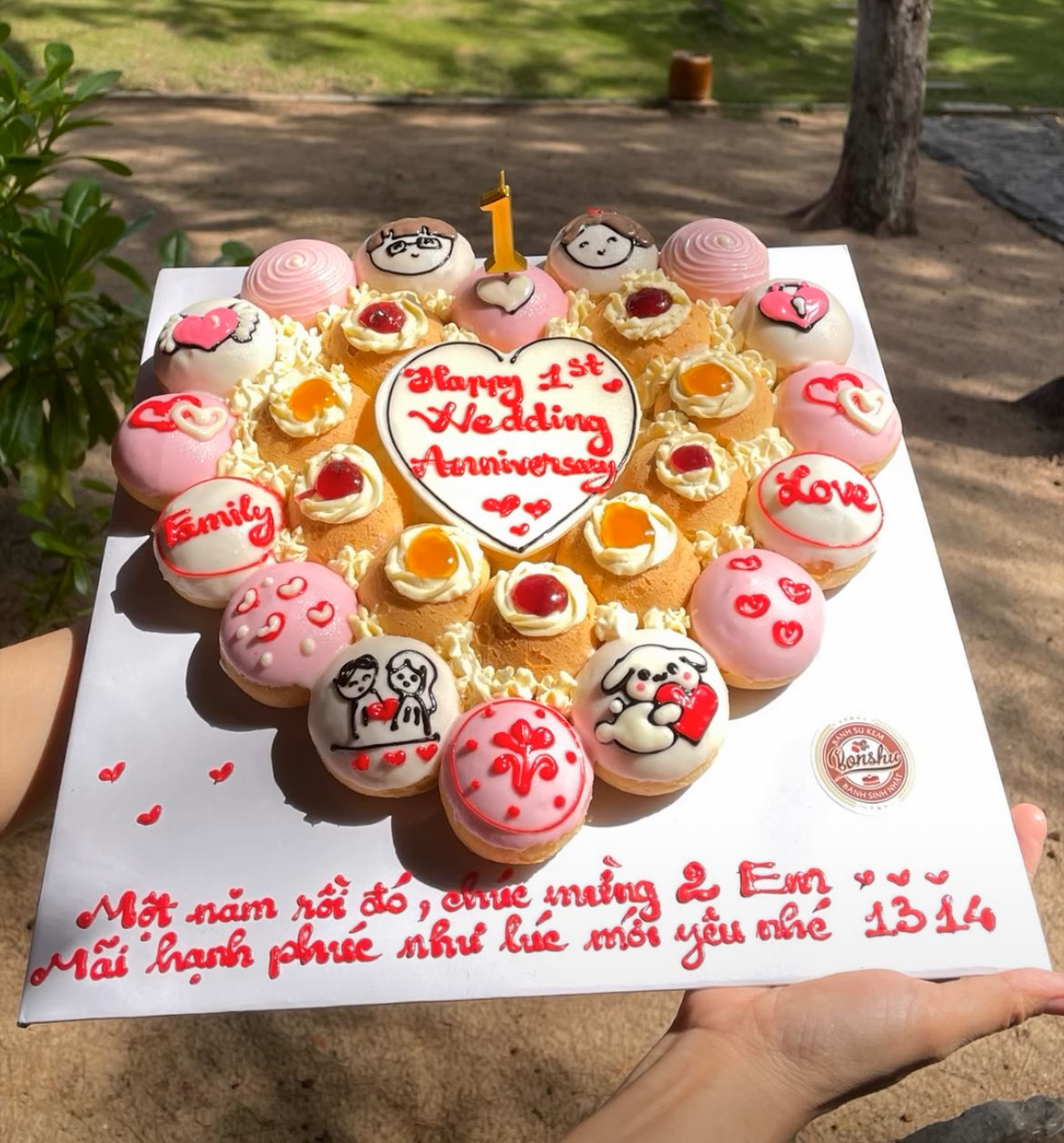 "Tiệc cưới lần 2" của Midu: Cặp đôi phát "vũ trụ cẩu lương", thiếu gia Minh Đạt si mê vợ ra mặt!- Ảnh 13. "Tiệc cưới lần 2" của Midu: Cặp đôi phát "vũ trụ cẩu lương", thiếu gia Minh Đạt si mê vợ ra mặt!- Ảnh 13.
