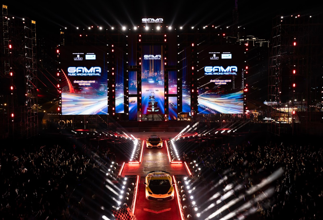 GAMA MUSIC RACING FESTIVAL 2025 xác lập Kỷ lục Việt Nam: “Sân khấu biểu diễn kết hợp đường đua xe dài nhất” với chiều dài 80m, diện tích hơn 700m²- Ảnh 1. GAMA MUSIC RACING FESTIVAL 2025 xác lập Kỷ lục Việt Nam: “Sân khấu biểu diễn kết hợp đường đua xe dài nhất” với chiều dài 80m, diện tích hơn 700m²- Ảnh 1.
